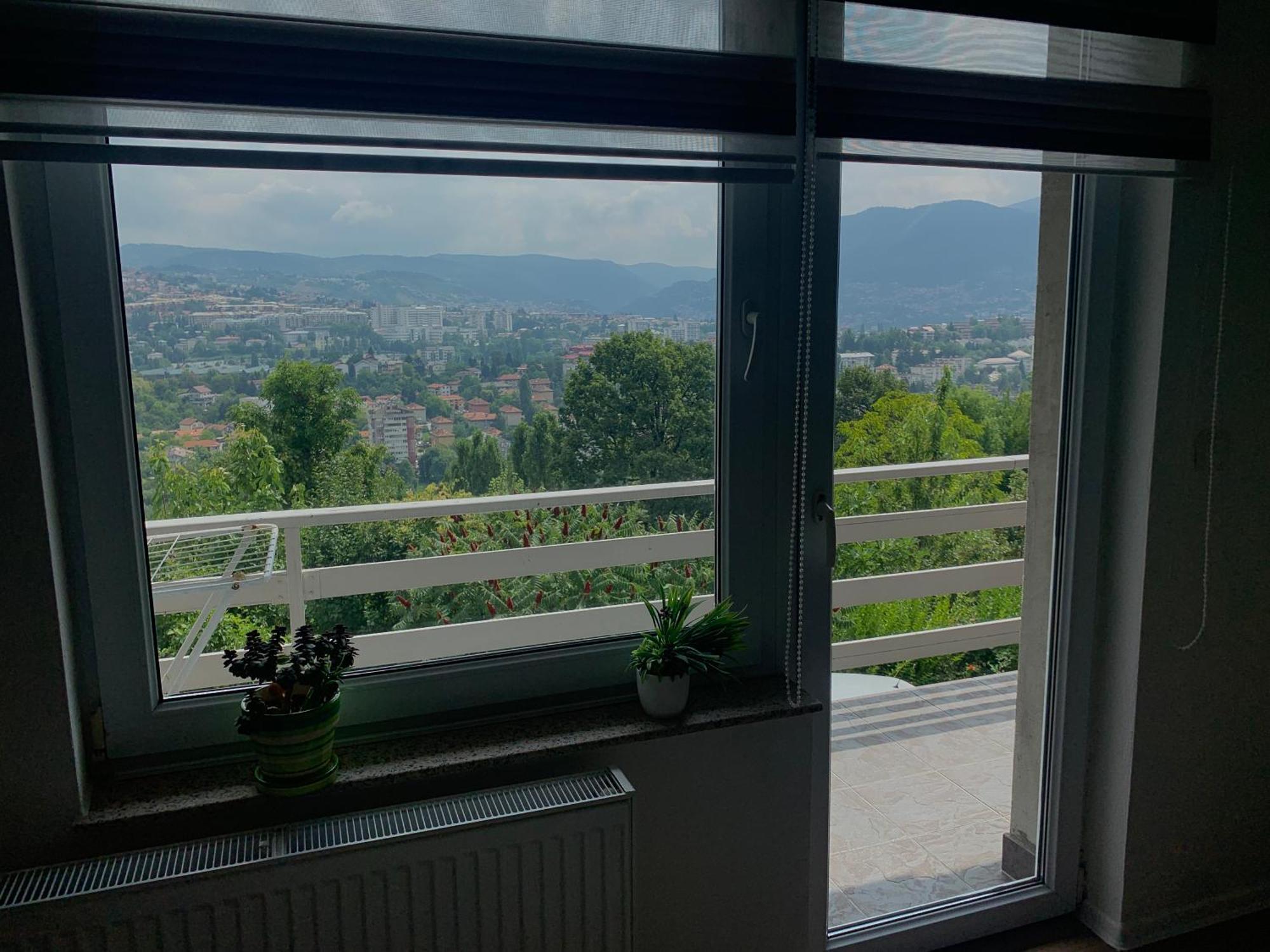 Stan Na Dan Memic Apartment Sarajevo Luaran gambar